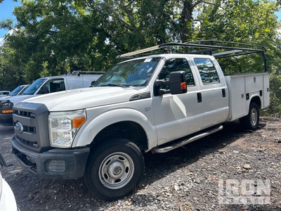 2014 Ford F-350 4x4 Crew Cab Utility Truck