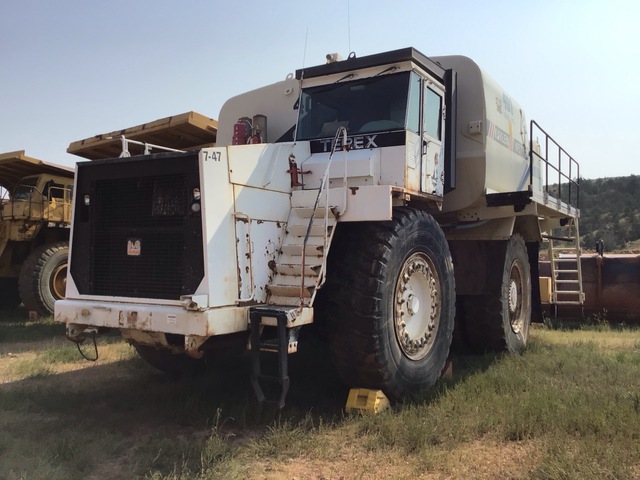 2000 (unverified) Terex TR-100 Fuel and Lube Truck