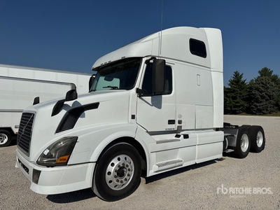 2014 Volvo VNL 6x4 تراكتور شاحنة كابينة النوم (ثنائية المحور)