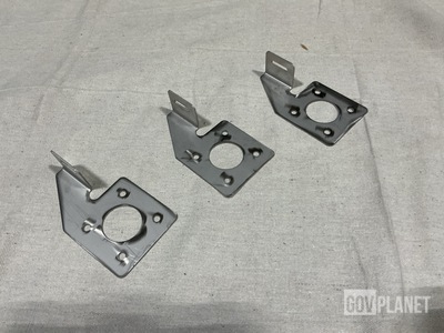 (38) Boeing 527-19267-2 Mounting Brackets