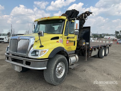 2004 Hiab 200C-5 7000 kg Knuckle Boom on 2006 International 7500 6x4 Flatbed Truck