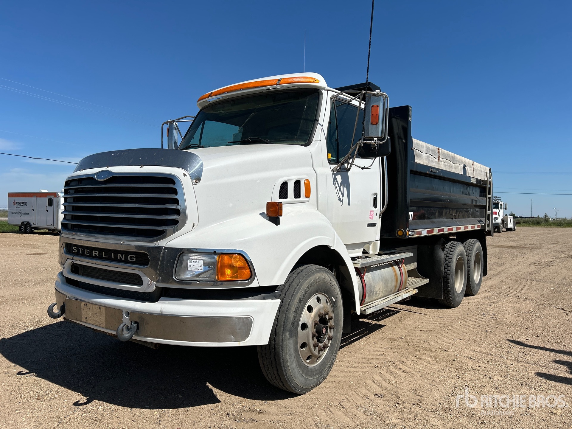 2004 Sterling AT9500 6x4 شاحنة قلابة /محورين