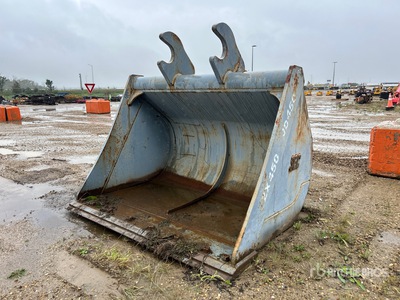 SEC 80 in Q/C Cleanup Excavator Bucket