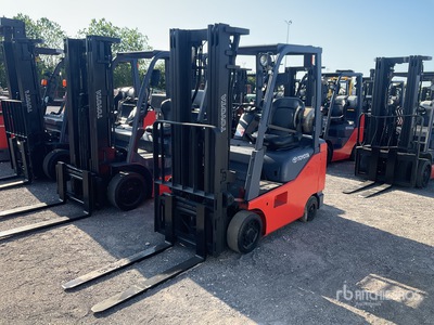 2013 Toyota 8FGCU18 3000 lb Cushion Tire Forklift