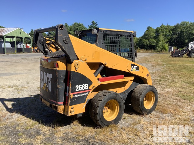 MINI CARGADOR SOBRE RUEDAS 2004 CATERPILLAR 268B