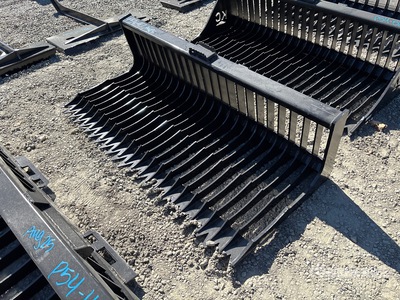 2025 Kit Containers QT-SB-L72 72 in Skid Steer Screening Bucket