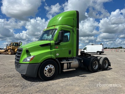 2021 Freightliner Cascadia 116 6x4 T/A Day Cab Truck Tractor