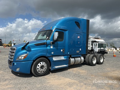 2018 Freightliner Cascadia 126 6x4 T/A Sleeper Truck Tractor