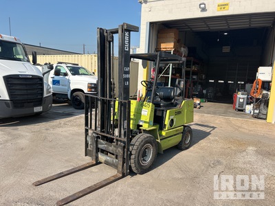 Clark GPS25MB 5000 lb Pneumatic Tire Forklift