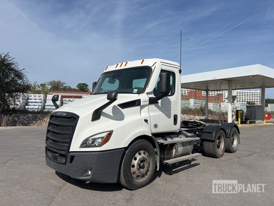 2022 Freightliner Cascadia 116 6x4 T/A Day Cab Truck Tractor