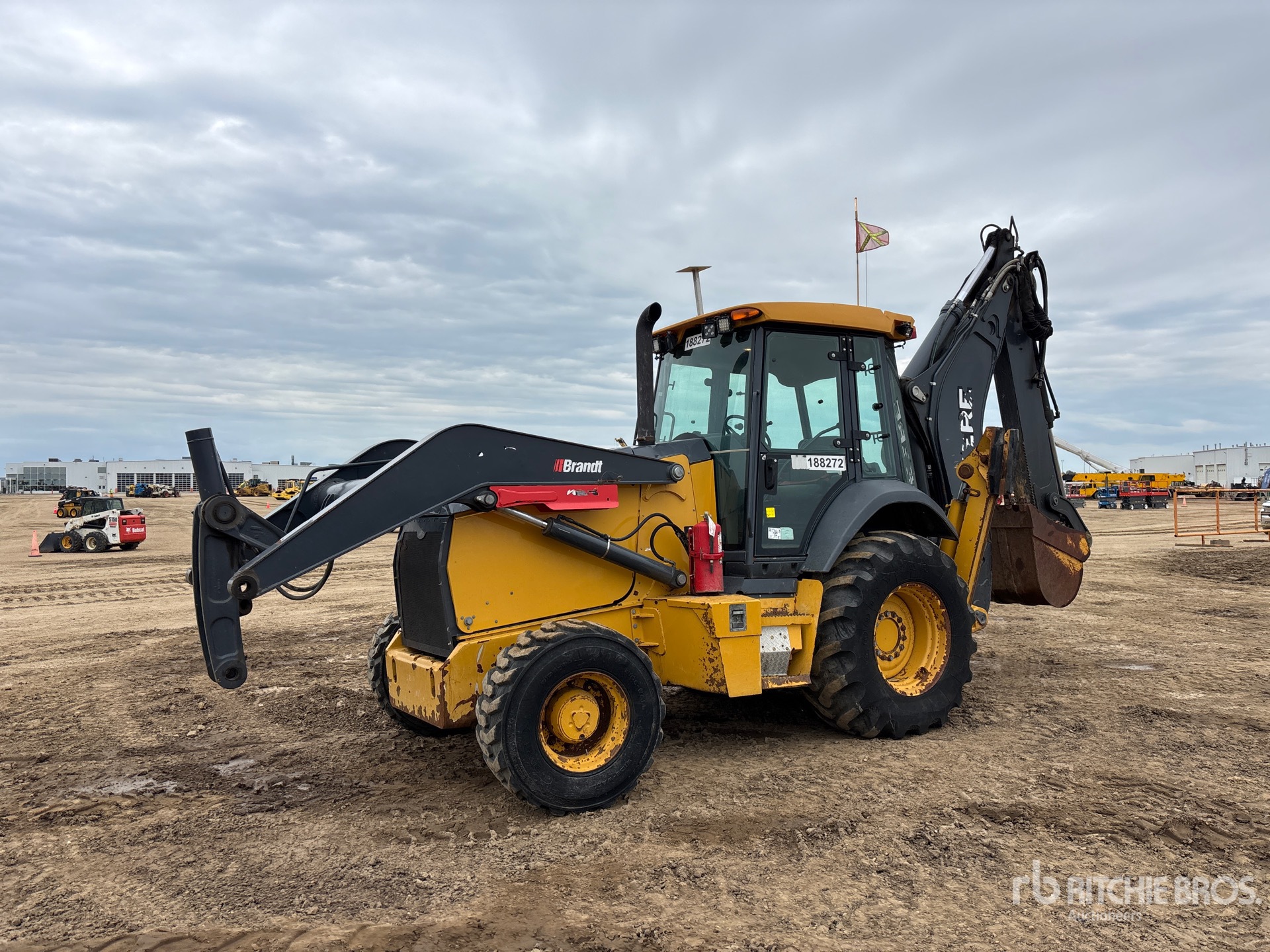 2018 John Deere 710L 4x4 Retroexcavadora