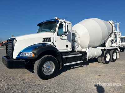 2015 Mack GU813 6x4 Mixer Truck