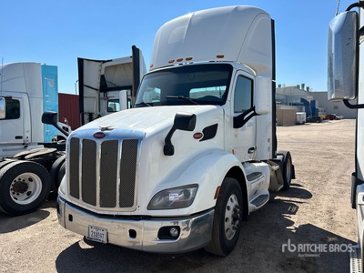 2016 Peterbilt 579 4x2 S/A Day Cab Truck Tractor