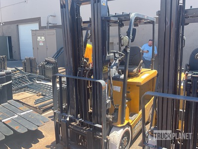 2017 Cat MH EC25EN2-AC 4100 lb Electric Forklift