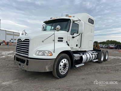 2014 Mack CXU613 6x4 Cabeza Tractora Cabina Dormitorio