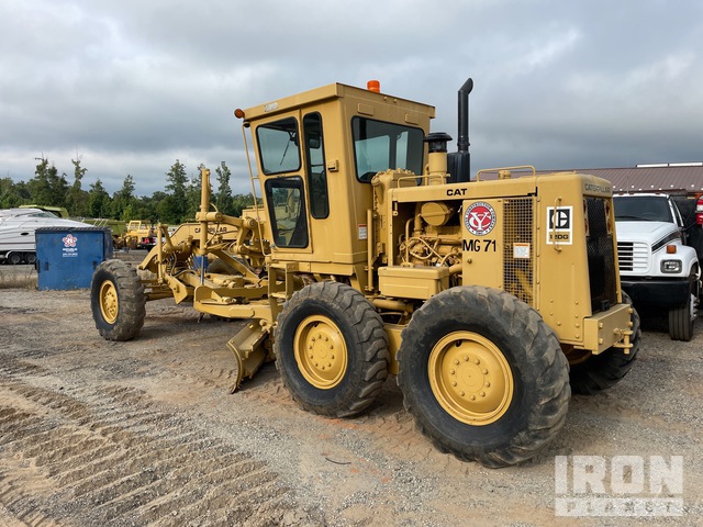 MOTOCONFORMADORA CATERPILLAR 120G 1983