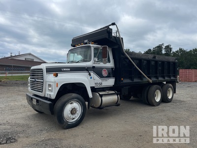 1995 Ford L9000 6x4 T/A Dump Truck