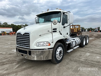 2014 Mack CXU613 6x4 Day Cab Truck Tractor