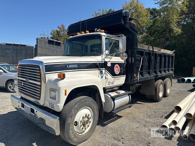 1995 Ford LT9000 9000 6x4 T/A Dump Truck