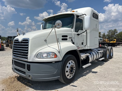 2015 Mack CXU613 6x4 Cabeza Tractora Cabina Dormitorio
