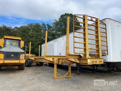 Fruehauf 45 ft T/A Log Trailer