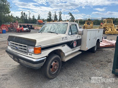 1990 Ford F-350 Custom 4x4 Utility Truck