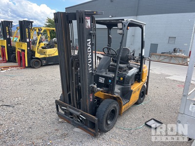 Hyundai 25L-9A 4940 lb شاحنة رفع بإطارات هوائية