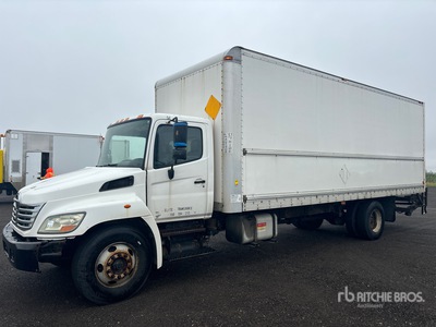 2010 Hino 358 4x2 Camion fourgon