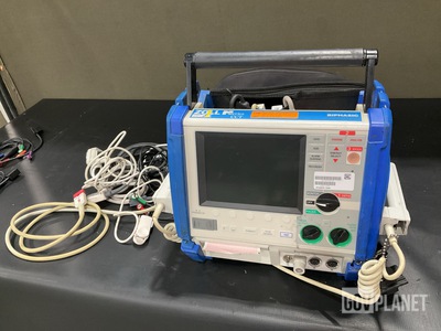 (11) Zoll MSeries CCT Defibrillator Monitor-Recorder w/Cases