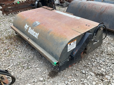 Bobcat 72 in Spazzatrice per mini pala