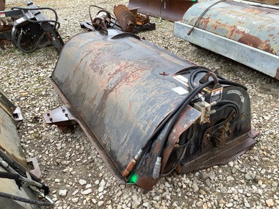 McMillan 72 in Spazzatrice per mini pala