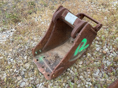 12 in Cleanup Excavator Bucket - Fits Bobcat