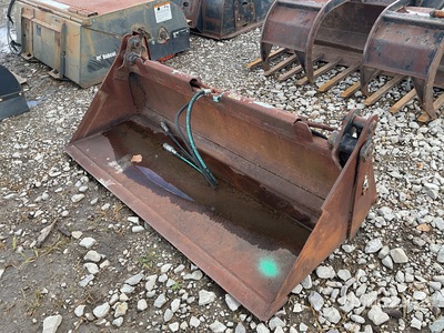 72 in Q/C Multi-Purpose Skid Steer Bucket