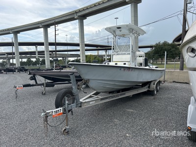 1999 South Shore 26 ft Bateau de pêche sportive w/ McClain Trailer