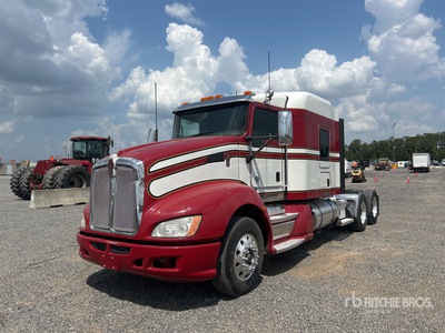 2015 Kenworth T660 6x4 Ciągnik siodłowy T/A z kabiną sypialną
