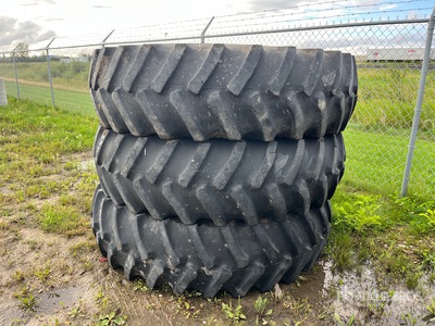 Quantity of (3) Firestone 20.8R42 Pneumatici