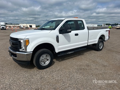 2017 Ford F-250 XL 4x4 Extended Cab Pickup