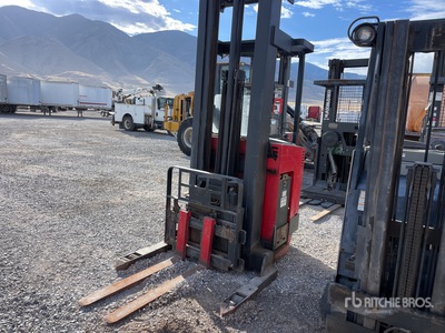 Raymond EASI 4000 lb Order Picker (Inoperable)
