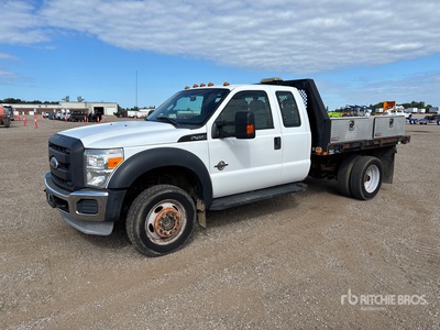 2011 Ford F-450 4x4 Extended Cab Camion à Plateau