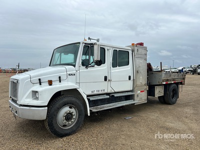 2002 Danco V 705 2S 2690 lb Knuckle Boom on 2004 Freightliner FL70 4x2 Crew Cab Pritsche-Lkw