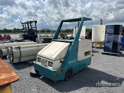 2009 Tennant 6400 Ride-On Balayeuse