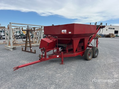 Custom Built 8 Ft x 8 Ft Hopper Feeder Divers