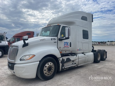 2019 International LT625 6x4 Cabeza Tractora Cabina Dormitorio