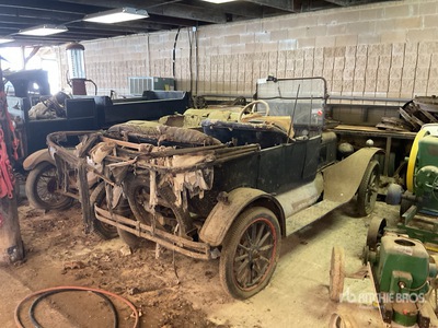 Ford Model T Antique Car سيارة كلاسيكية