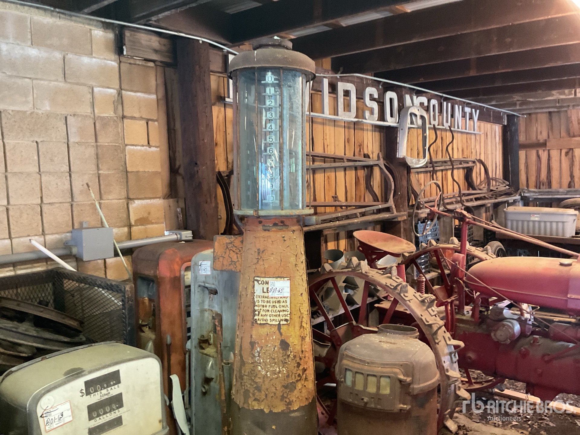 Antique Pompe à carburant portable