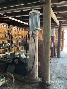 Antique مضخة وقود