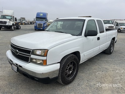 2006 Chevrolet Silverado 1500 4x2 Extended Cab Pickup