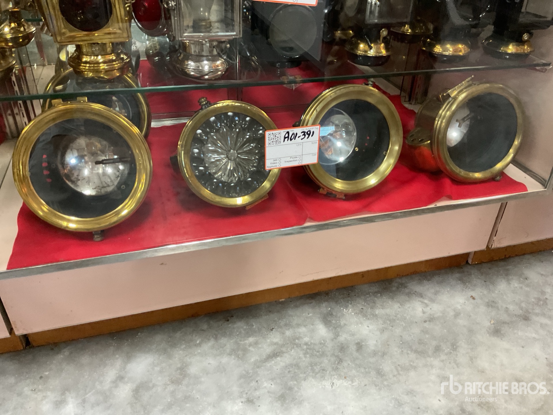 Quantity of Ford lights