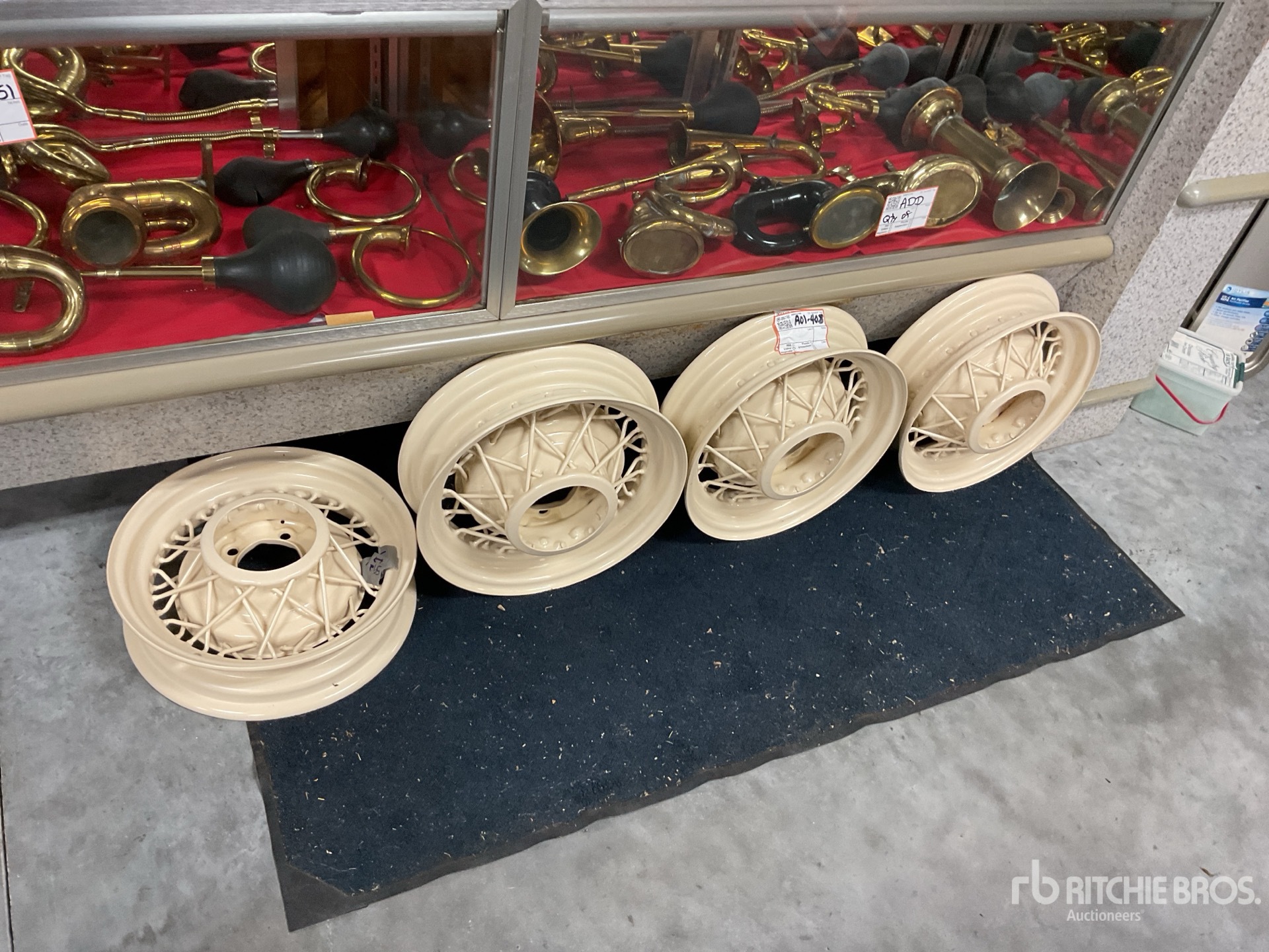 Quantity of (4) wheels