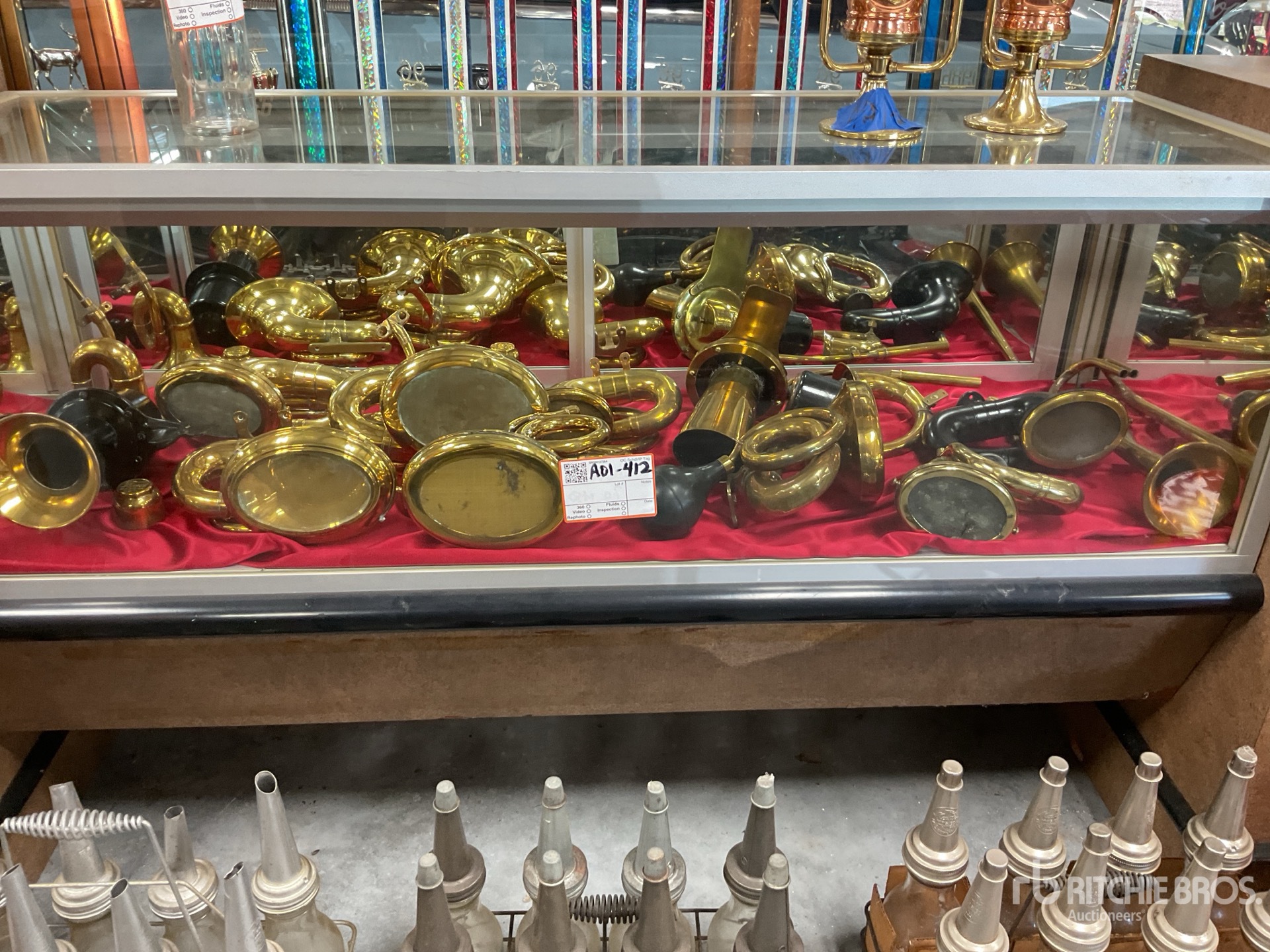 Quantity of antique brass horns